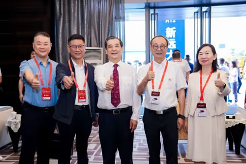 實力(li)彰顯！上海創力(li)集(ji)團(tuán)參展(zhan)貴州國(guo)際(ji)能(néng)源産(chan)業博覽交易會取得圓滿成(cheng)功(圖2)