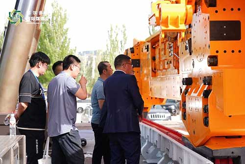 上海創力(li)集(ji)團(tuán)參展(zhan)第十八屆鄂爾多(duo)斯國(guo)際(ji)煤博會取得圓滿成(cheng)功(圖5)