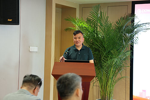 創力(li)集(ji)團(tuán)召開2025上半年(nian)度經(jing)營(ying)分(fēn)析會(圖18) 創力(li)集(ji)團(tuán)召開2025上半年(nian)度經(jing)營(ying)分(fēn)析會(圖18)