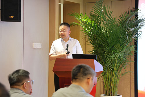 創力(li)集(ji)團(tuán)召開2025上半年(nian)度經(jing)營(ying)分(fēn)析會(圖3) 創力(li)集(ji)團(tuán)召開2025上半年(nian)度經(jing)營(ying)分(fēn)析會(圖3)